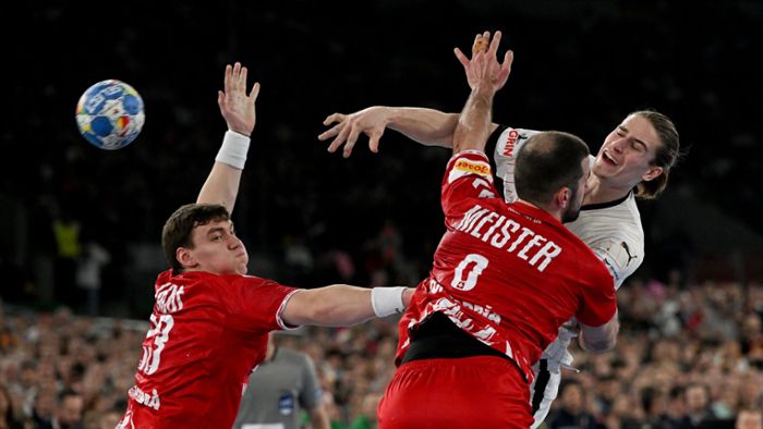 Kantersieg vor Rekord-Kulisse: Deutsche Handballer feiern Auftaktsieg
