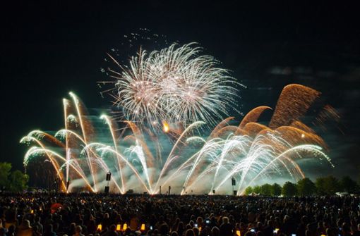 Jedes Jahr ein Spektakel: Bei „Flammende Sterne“ versuchen dieses Wochenende drei Nationen mit ihrer Feuerwerksshow eine Fachjury von sich zu überzeugen. Für alle Veranstaltungen, klicken Sie sich durch unsere Bildergalerie. Foto: Oliver Willikonsky