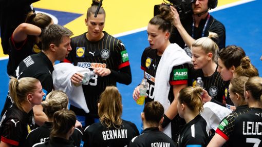 Die deutschen Handballerinnen wollen sich für die Olympischen Spiele in Paris qualifizieren. Foto: -/dpa