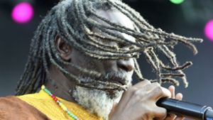 Reggae-Sänger Tiken Jah Fakoly: Die jamaikanische Musik, die auch  den Mann von der Elfenbeinküste in Bann geschlagen hat, könnte zum immateriellen Kulturerbe der Menschheit erklärt werden. Foto: dpa