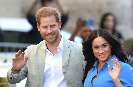 Der englische Prinz Harry und seine Frau Herzogin Meghan sind wieder zurück in England. Foto: dpa/Dominic Lipinski