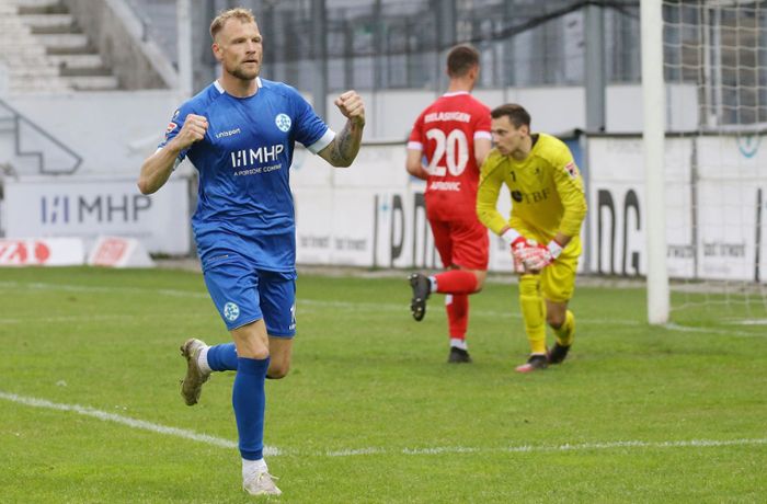 Stuttgarter Kickers gegen 1. FC Rielasingen-Arlen: Kickers gewinnen deutlich und bleiben Zweiter