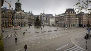Niederlande verlängern Abend-Lockdown –  Schulen schließen