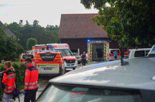 Der Rettungsdienst war mit einem   Großaufgebot an die Unglücksstelle in der Nähe eines Ausflugslokals ausgerückt. Foto: 7aktuell.de//Enrique Kaczor