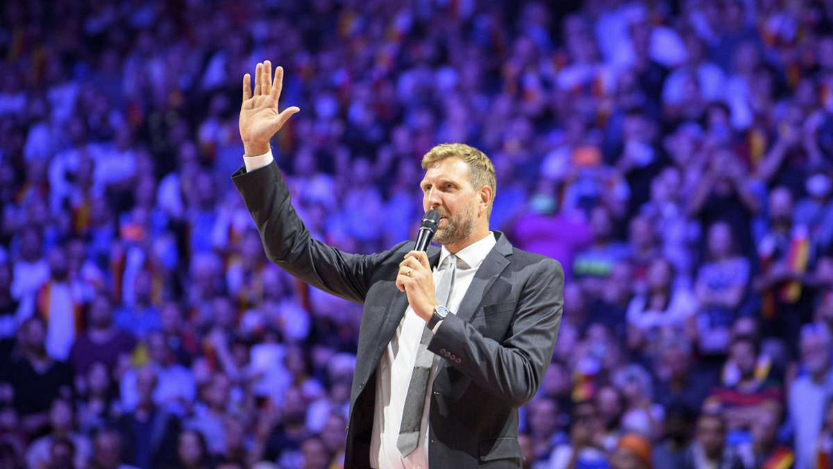 Trikot-Zeremonie für den Basketball-Star: Emotionale Ehrung für Dirk Nowitzki