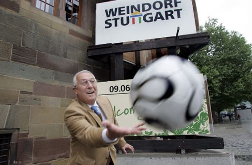 Beim Weindorf war Rainer Hofmeister stets mit Begeisterung am Ball. Der frühere Geschäftsführer ist im Alter von 78 Jahren gestorben. . Foto: Leif Piechowski
