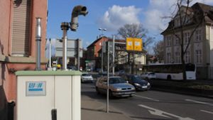 Die Messstelle an der   Friedrichstraße: Filter sollen die Luft drumherum säubern. Foto: Pascal Thiel
