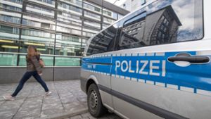 Mehrere Beamten des 1. Frankfurter Polizeireviers sollen an einem rechtsradikales Netzwerk beteiligt sein. Foto: dpa