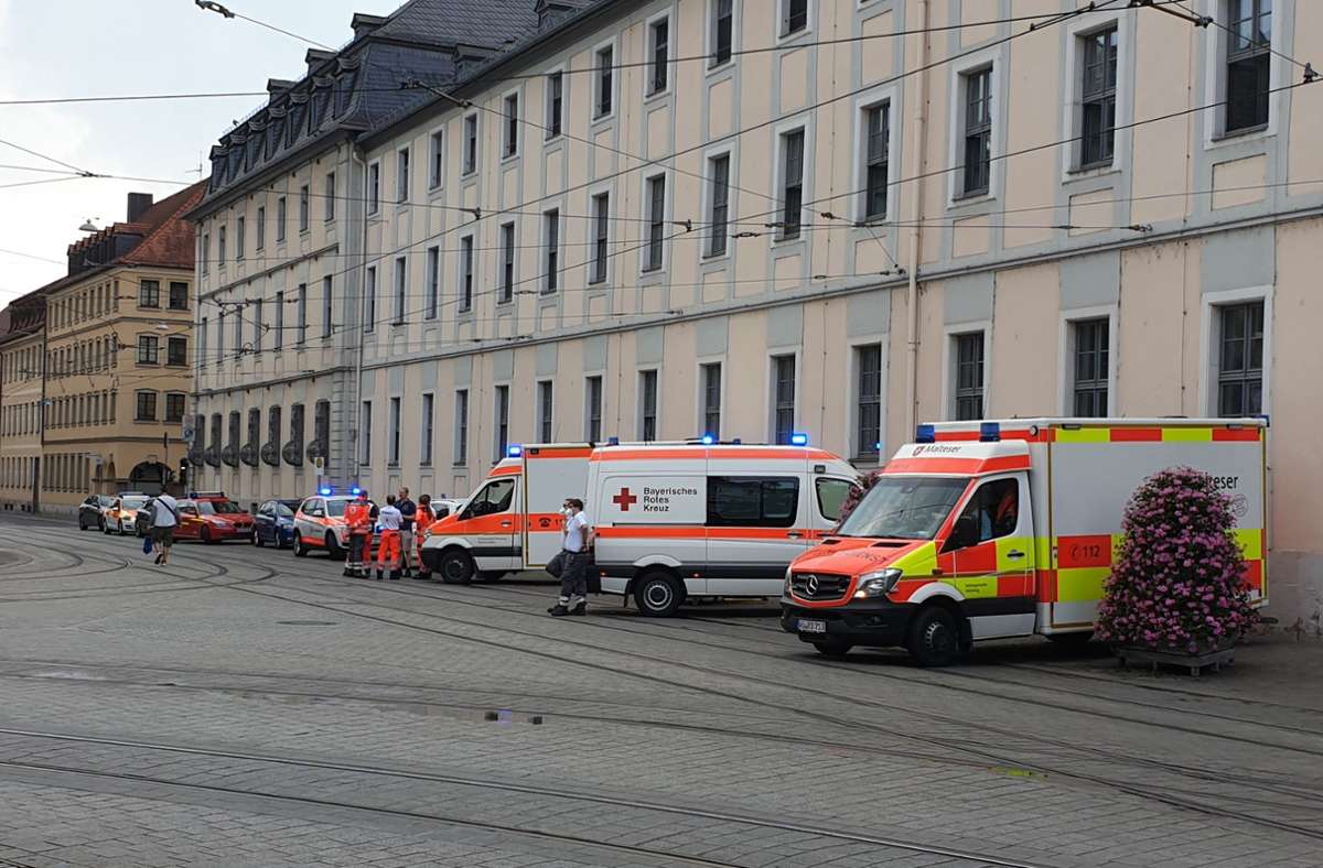 Messerattacke mit drei Toten in Würzburg: Junge in ...
