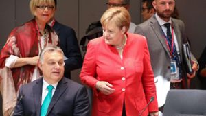 Angela Merkel und Ungarns Regierungschef Viktor Orban beim EU-Gipfel Foto: AFP