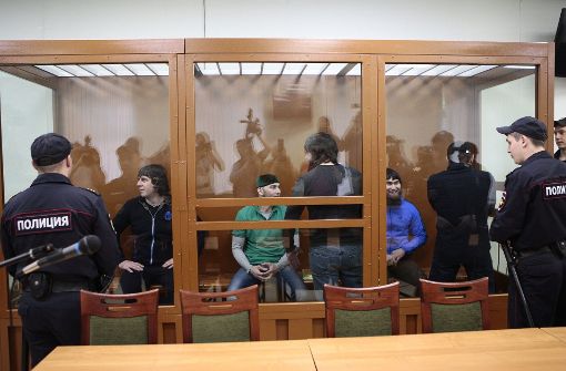 Im Prozess um den Mord an Boris Nemzow sind die Angeklagten zu langen Haftstrafen verurteilt worden. Foto: AP