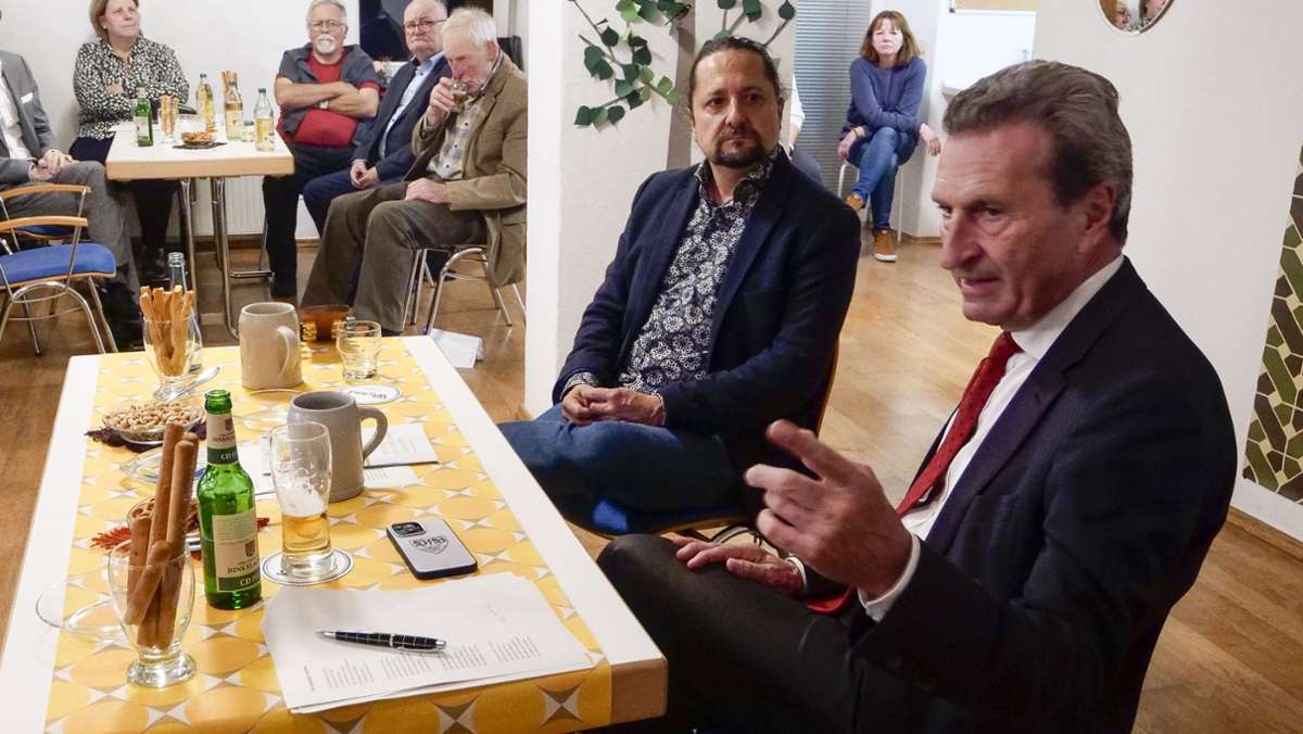 Günther Oettinger in Ditzingen: Der Opa das Viertele, der Bub das Apfelschorle