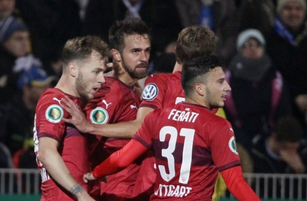 Der VfB Stuttgart hat die Pokal-Partie beim FC Carl Zeiss Jena mit 2:0 gewonnen.