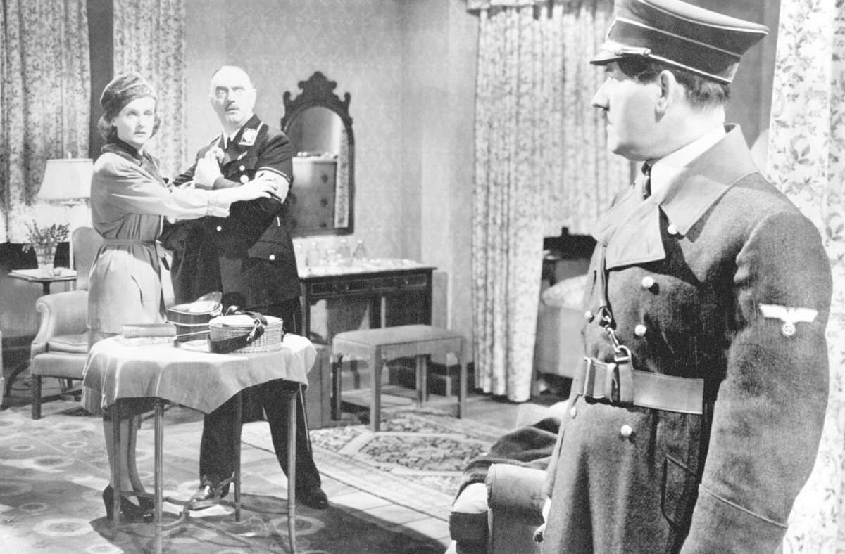 Szene aus  Ernst Lubitschs Tragikomödie „Sein oder Nichtsein“ (1942)