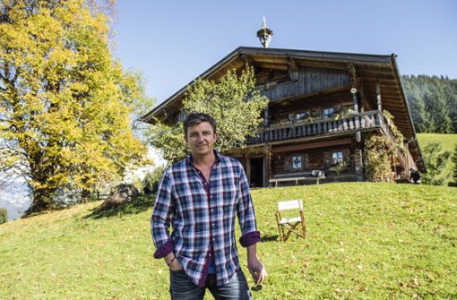 Auf dem Köpfinghof wohnt Bergdoktor Martin Gruber alias Hans Sigl in der ZDF-Serie. Foto: Ferienregion Wilder Kaiser