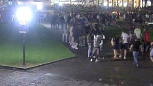 Nachts am Schlossplatz: Bilder aus der provisorischen Videoüberwachung Foto: Polizei/PP Stuttgart