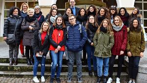 Benvenuti a Marbach: Jan Trost hat die Schüler aus Rom begrüßt. Foto: Sandra Brock