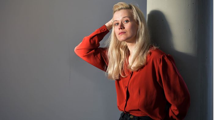Schauspielerin aus Stuttgart im Porträt: Singen kann sie auch   – die talentierte Schauspielerin Camille Dombrowsky