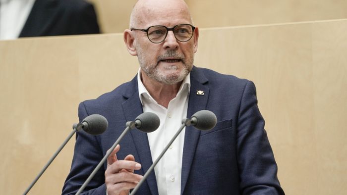 Verkehrsminister Winfried Hermann plant Krisengipfel