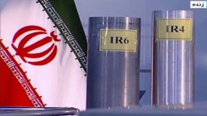 Das Standbild des TV-Senders IRIB zeigt drei Zentrifugen in der Atomanlage Natanz, einer iranischen kerntechnische Anlage zur Anreicherung von Uran.. Foto: -/Islamic Republic Iran Broadcas