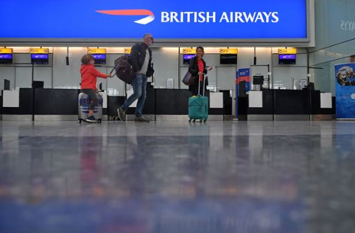 Leere Check-in-Schalter bei British Airways zeugen von dem Pilotenstreik. Foto: AFP