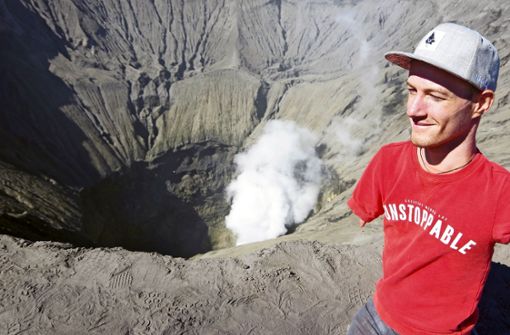 Nicht zu stoppen: Janis McDavid auf dem Bromo-Vulkan in Indonesien. Foto: Sven Hasse