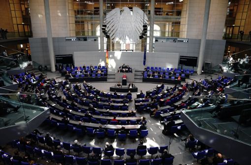 Wolfgang Schäuble musste wegen vielen Zwischenrufe von der AfD bei der Regierungserklärung von Angela Merkel einschreiten. Foto: dpa/Kay Nietfeld