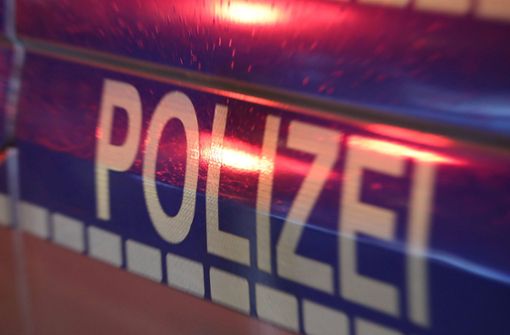 Die Polizei war am Mittwochmorgen bei Karlsruhe im Einsatz (Symbolbild). Foto: IMAGO/Maximilian Koch