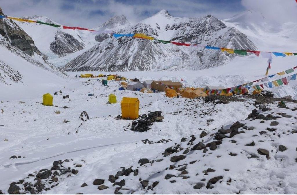 Unwirtlich: „Advanced Base Camp“  (ABC) auf der Nordroute des Mount Everest auf 640 Meter. Von hier geht es weiter auf 7000 Meter zum Camp I.