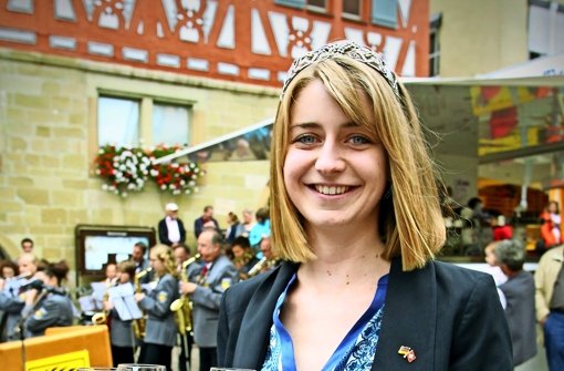 Stefanie Schwarz ist Württembergische Weinkönigin. Sie wurde Zweite bei der Wahl zur Deutschen Weinkönigin Foto: Avanti