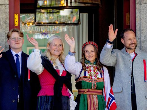 Die norwegische Kronprinzen-Familie wünscht über Instagram einen schönen Sommer. Foto: imago/PPE