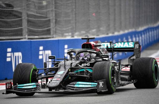 Lewis Hamilton setzte sich in Sotschi gegen die Konkurrenz durch. Foto: AFP/ALEXANDER NEMENOV