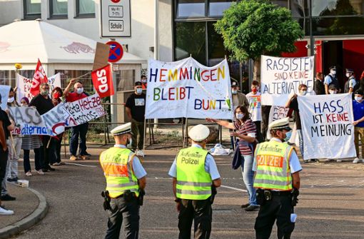 In Hemmingen demonstrierten Bürger gegen eine politische Veranstaltung der AfD. Mehr Bilder finden Sie in unserer Bildergalerie. Klicken Sie sich durch. Foto: factum/Simon Granville