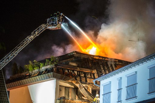Ein Großfeuer hat in der Nacht zum Montag in Sindelfingen einen Millionenschaden angerichtet. Foto: www.7aktuell.de | Simon Adomat