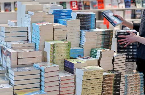 Berge von Literatur: die Frankfurder Buchmesse öffnet am Mittwoch die Türern. Foto: dpa