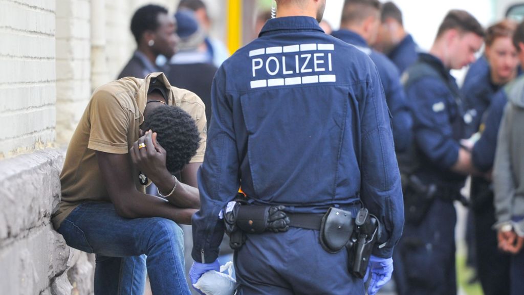 Baden-Württemberg: Gambische Flüchtlinge kontrollieren die Drogenszene