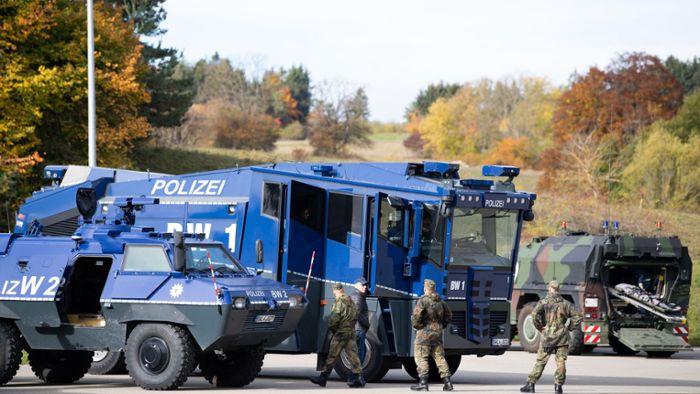 So kurios verständigen sich Polizei und Bundeswehr