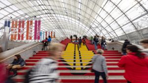 Zuflucht vor der Wirklichkeit: Besucher auf der Leipziger Buchmesse 2024 Foto: epd/Paul-Philipp Braun