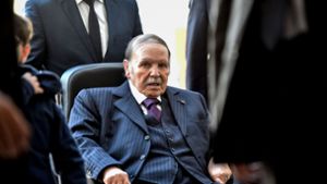Bouteflika versprach eine Übergangsführung bis zu neuen Wahlen. Foto: AFP