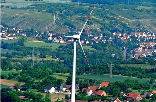 Die   Nabenhöhe der Windkraftanlage in Ingersheim misst 138 Meter (Gesamthöhe: 180 Meter). Derartige Anlagen könnten auch in Stuttgart aufgestellt werden Foto: Kuhn