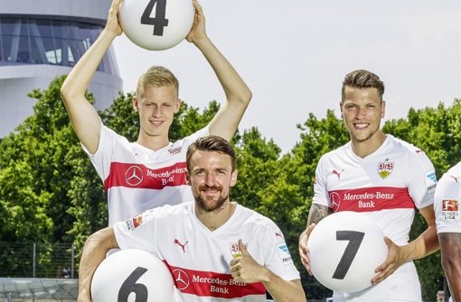 Im Dienste der VfB-Sponsoren: Baumgartl, Gentner, Ginczek (v. li.) Foto: Lotto