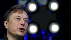 Elon Musk, der bei OpenAI nach wenigen Jahren ausgeschieden ist, kritisiert das Unternehmen schon lange. Foto: Susan Walsh/AP/dpa