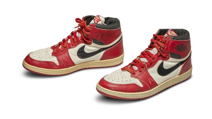 Schuhe von Basketball-Legende für über 500.000 Dollar versteigert