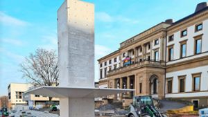 Umbau an der Stuttgarter Kulturmeile: Auffälliger Betonklotz vorm Stadtpalais lässt Menschen rätseln