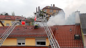 Klicken Sie sich durch unsere Bildergalerie vom Brand in der Reinsburgstraße Foto: Oliver Conrad