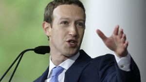 Facebook-Chef Mark Zuckerberg soll darlegen, wie Nutzerdaten gesammelt werden. Foto: AP