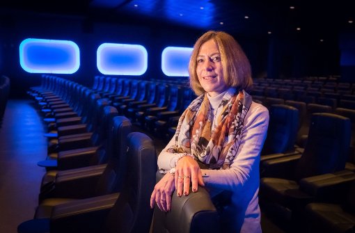 Karin Fritz im renovierten Gloria 1, dem größten Kinosaal der Stadt Foto: Lichtgut/Achim Zweygarth