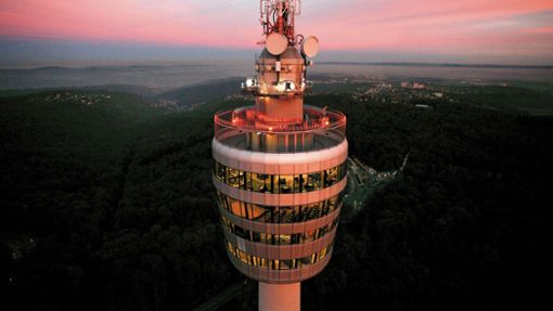Der Stuttgarter Fernsehturm wird immer am dritten Montag im Monat zur Kulturbühne. Foto: Stuttgart-Marketing GmbH /Achim Mende