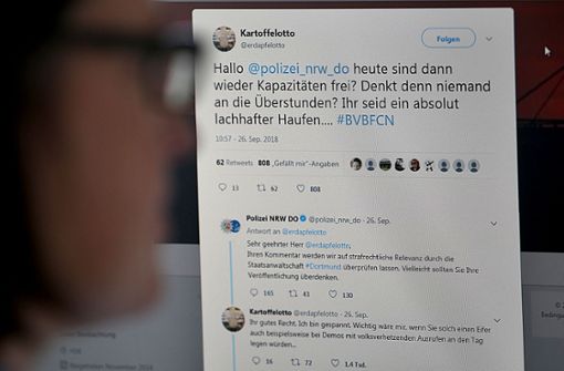Das Vorgehen der Polizei sorgte bei Twitter für Wirbel, erst recht als sich Jan Böhmermann auf „Kartoffelottos“ Seite schlug. Foto: dpa