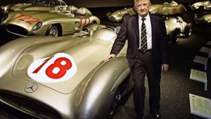 Dem Motorsport bleibt Hans Herrmann  bis heute verbunden – auch als Markenbotschafter von Mercedes-Benz Classic. Foto: dpa